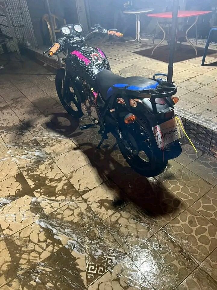 Moto Apsonic sportive unique