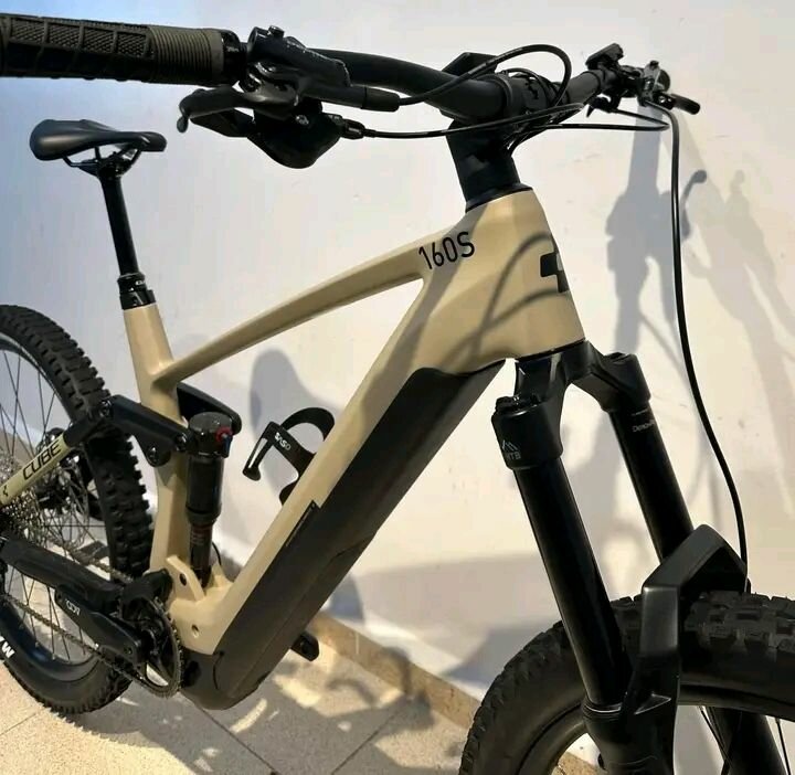 Vélo électrique tout-terrain puissant