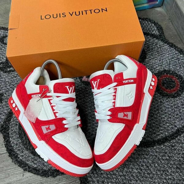 Quality LV sneakers