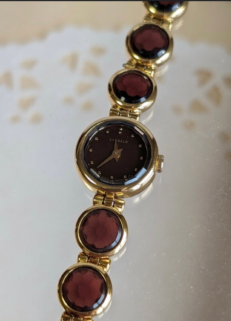 Montre Femme Élégante
