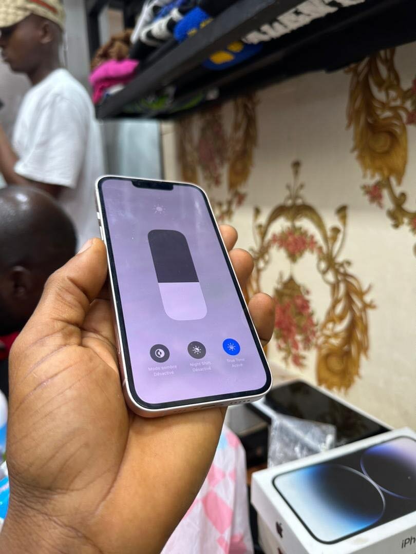 Disponible Phone 13 simple 128gb