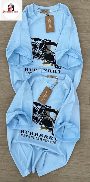 T-shirts bleus Burberry
