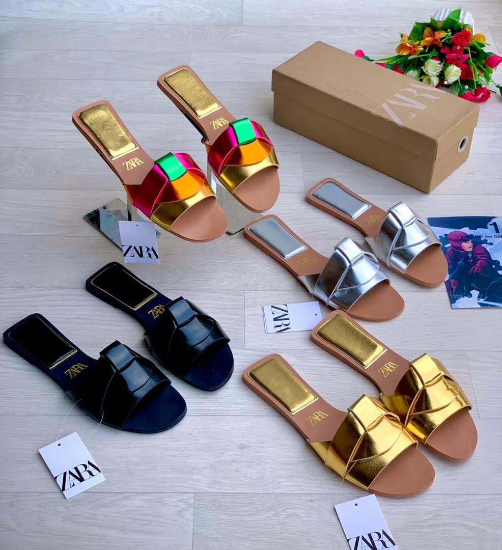 Zara slides, no box