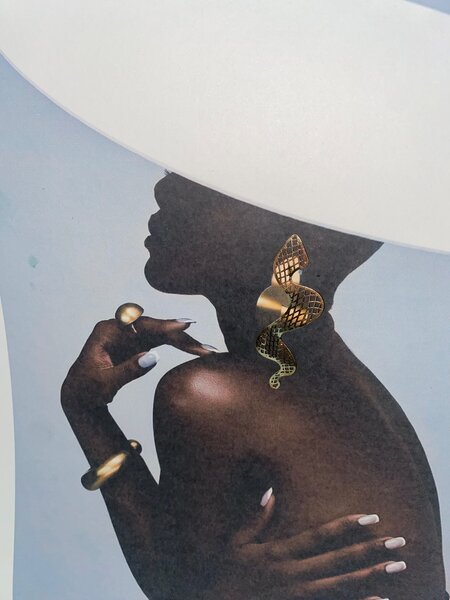 Boucles d'oreilles dorées élégantes