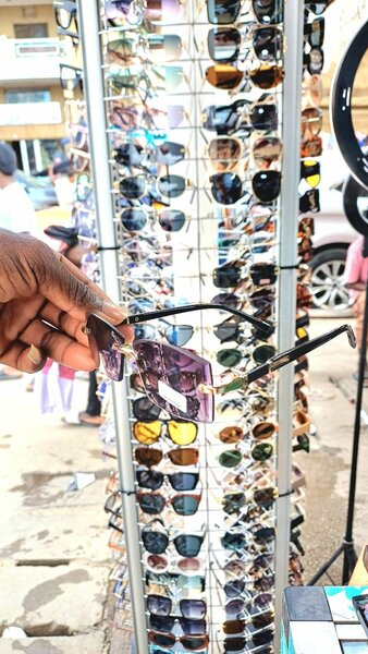 Lunettes de soleil UV tendance