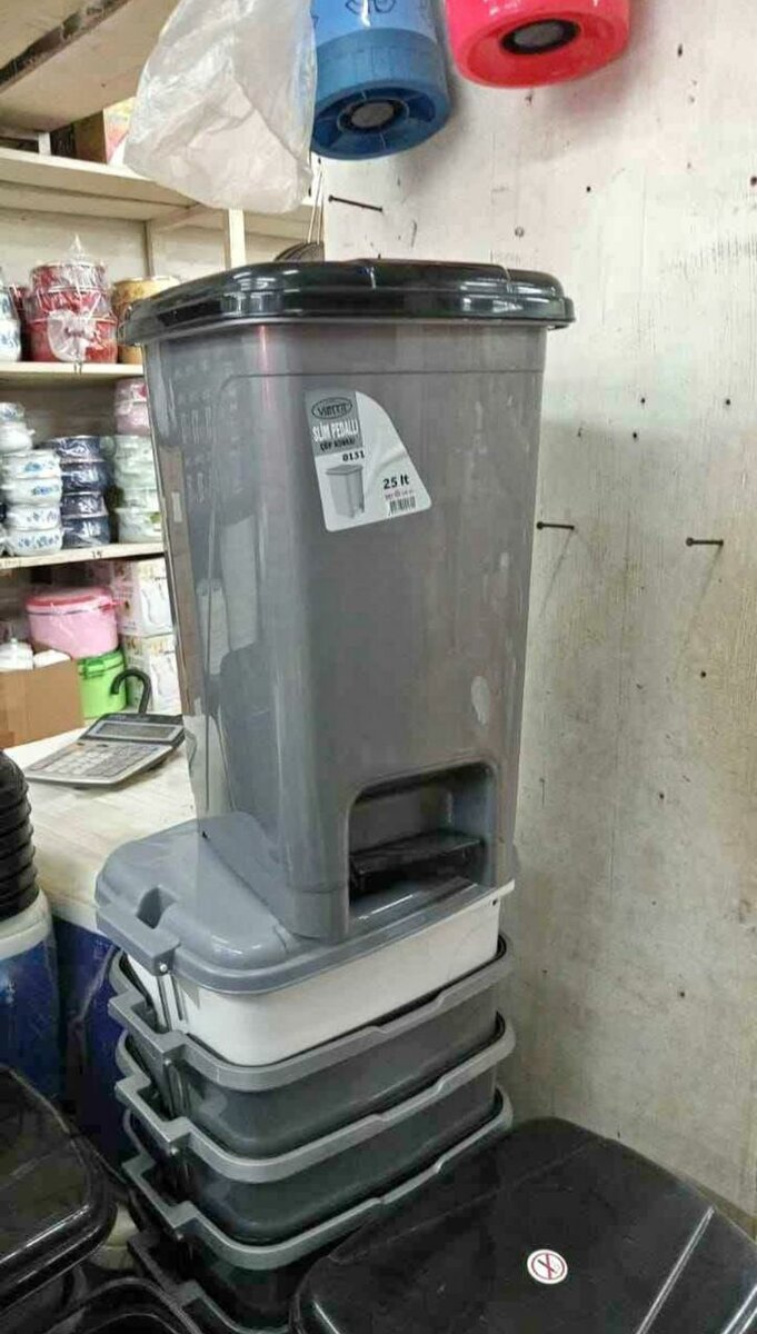 Poubelle en plastique de 25litre