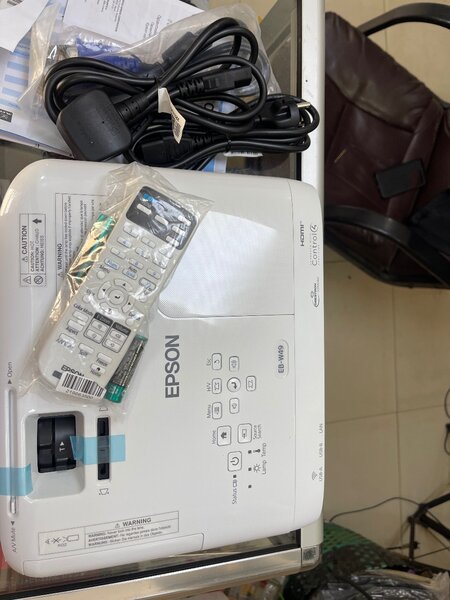 EPSON PROJECTOR EB-W49