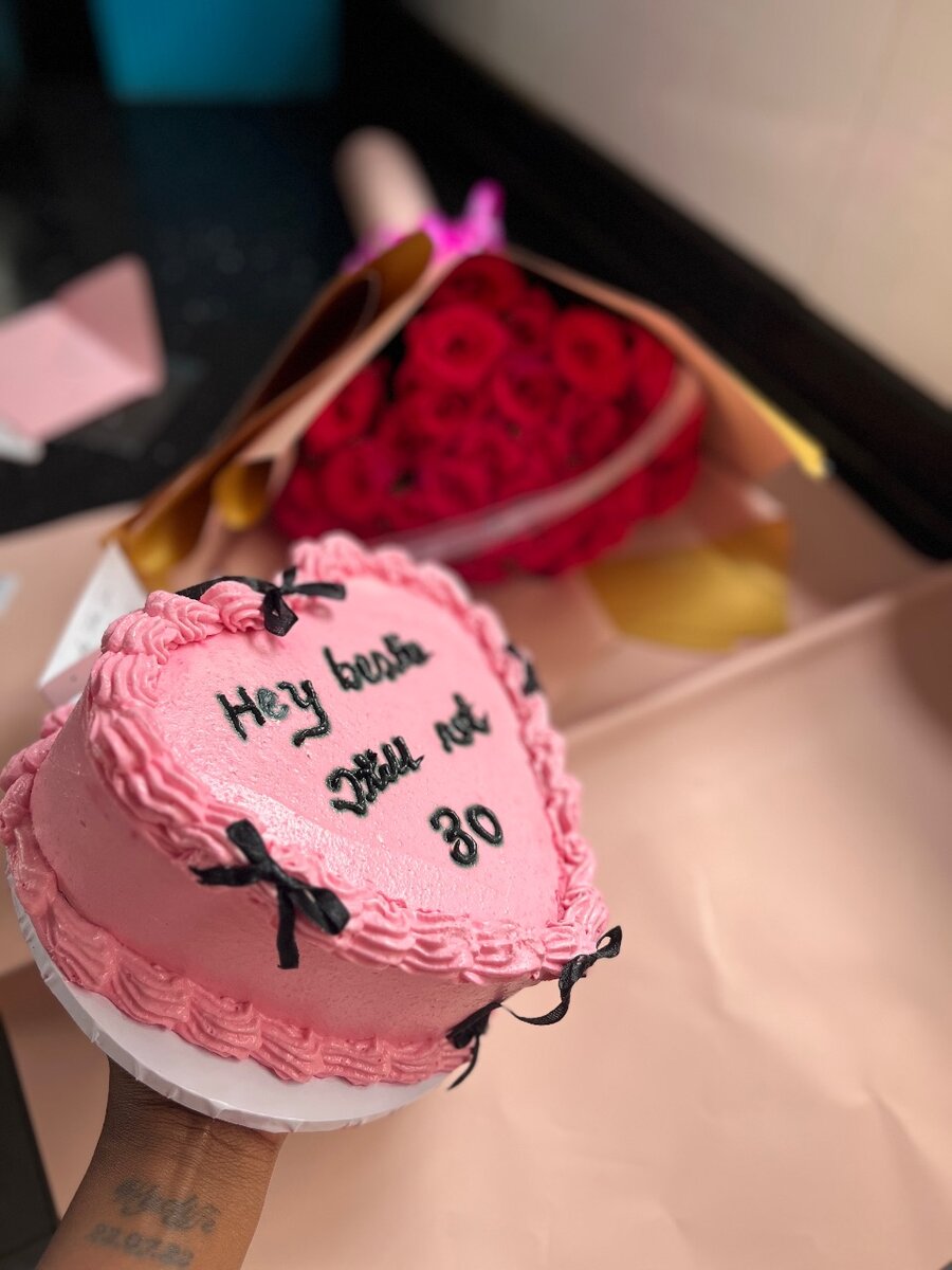 Bento cakes and roses