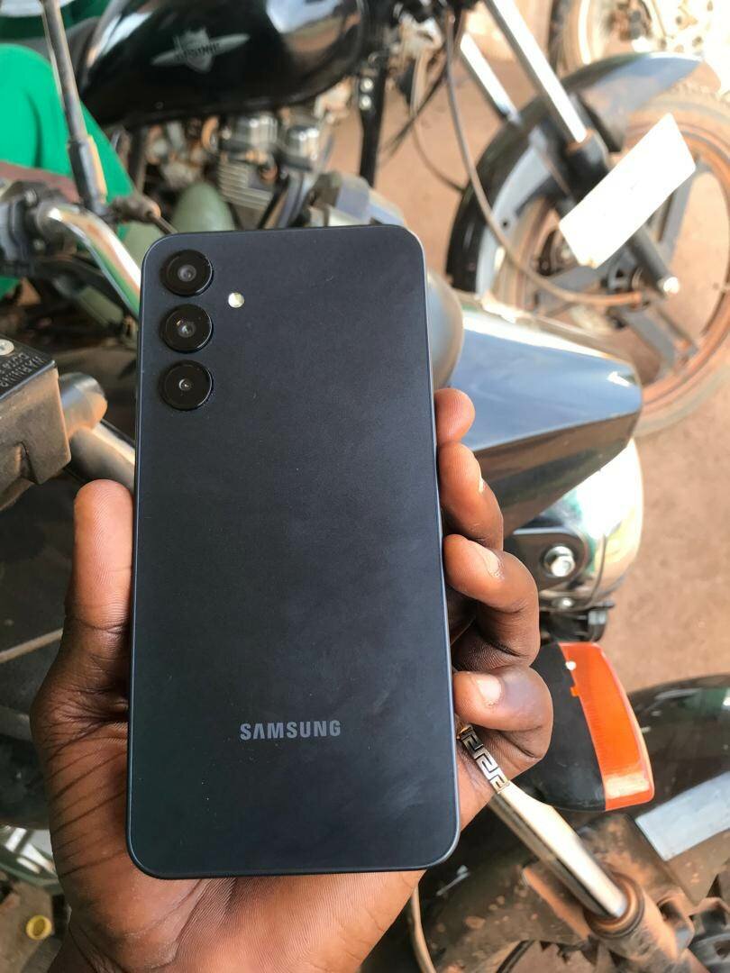 Samsung Galaxy A16 Smartphone