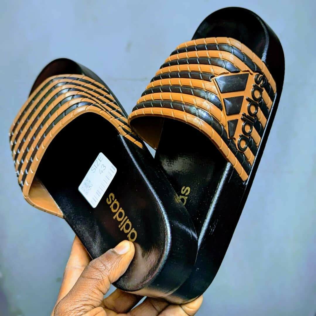 Slides adidas