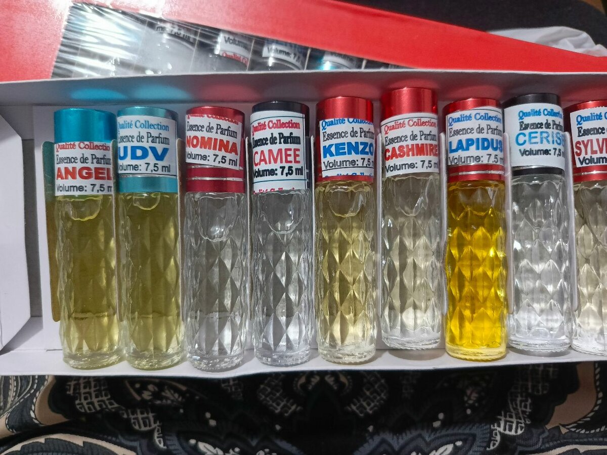 12 Essence de parfum