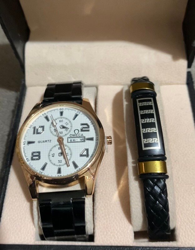 Ensemble montre OMÉGA