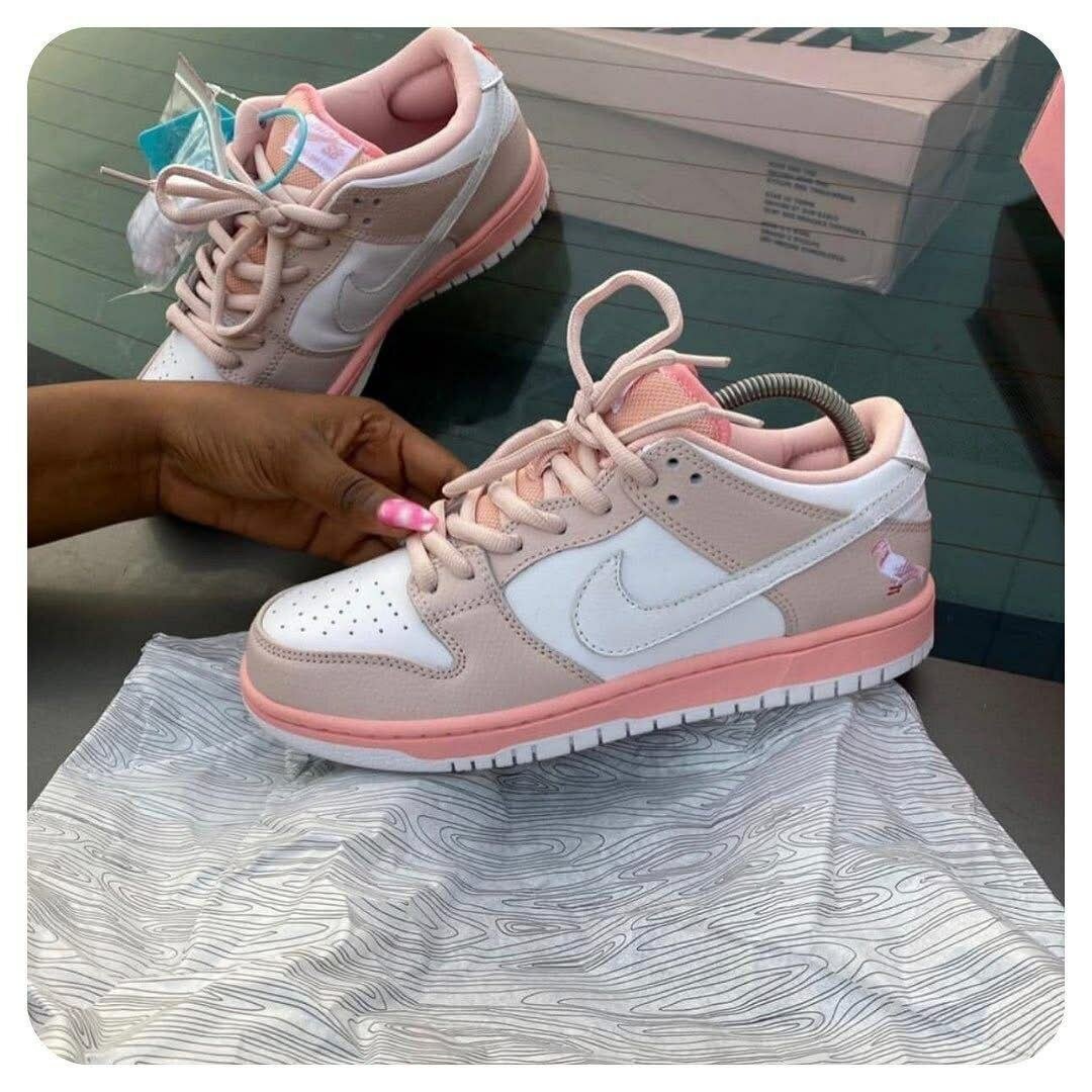 Baskets roses en cuir élégantes