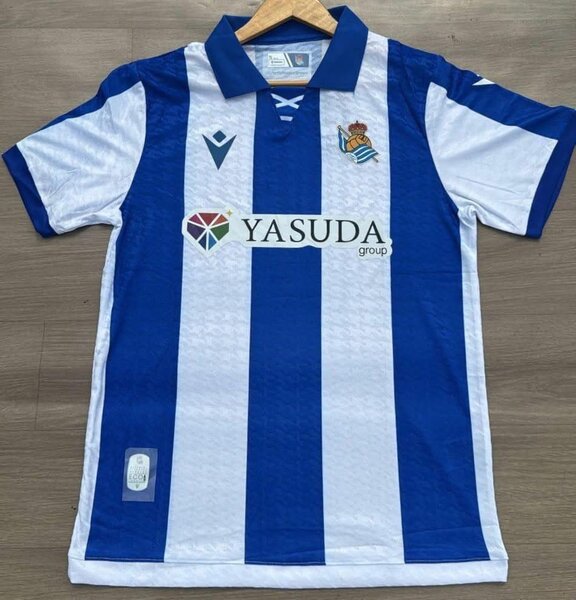 Maillot de foot bleu et blanc