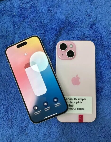 iPhone 15 Bleu et Rose 128GB