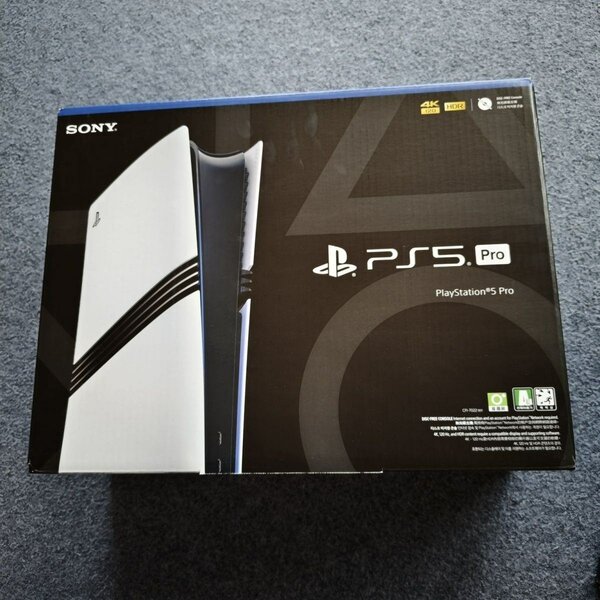 PlayStation 5 Pro avec Manette