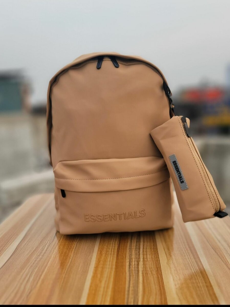 Sac à dos Essentials disponibl