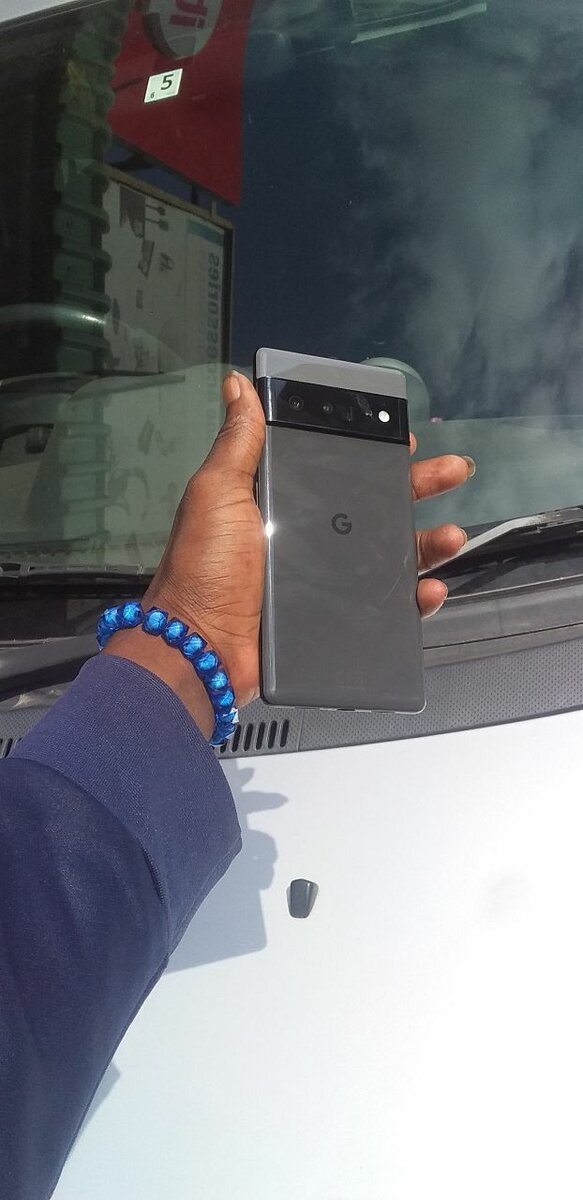 Google pixel 6,pro k5800 slightly neg 0978502518.. chilenje