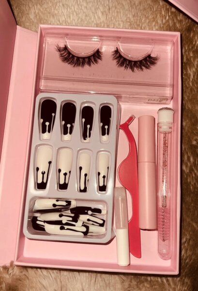 Glam Nail and Lash Kit