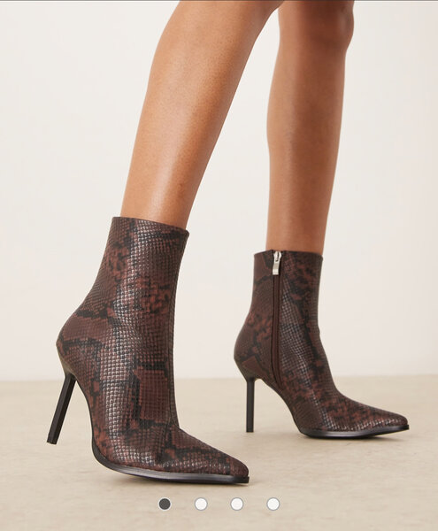 Bottines à talons serpent