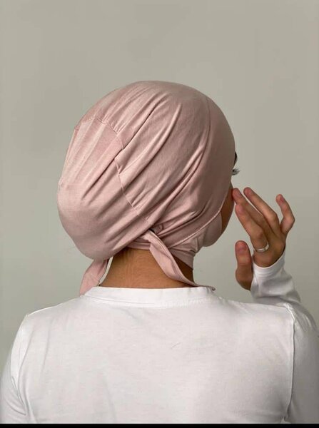 Боне с подбородком