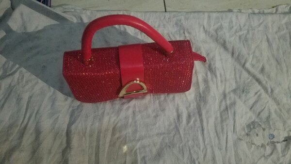 Sac à main élégant rouge