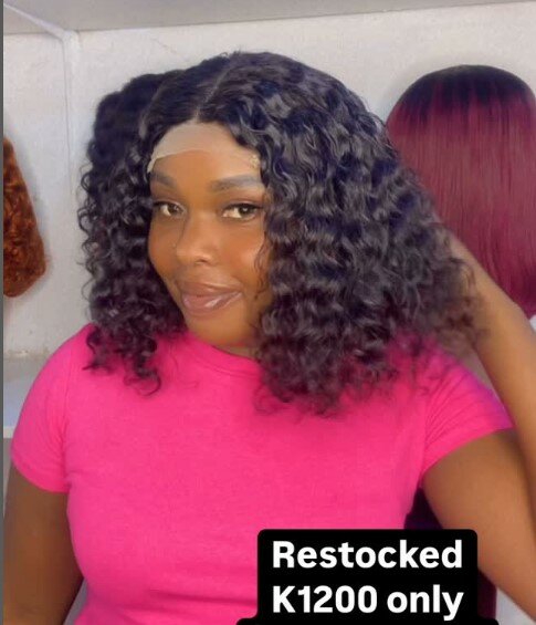 Beautiful and elegant women's wig