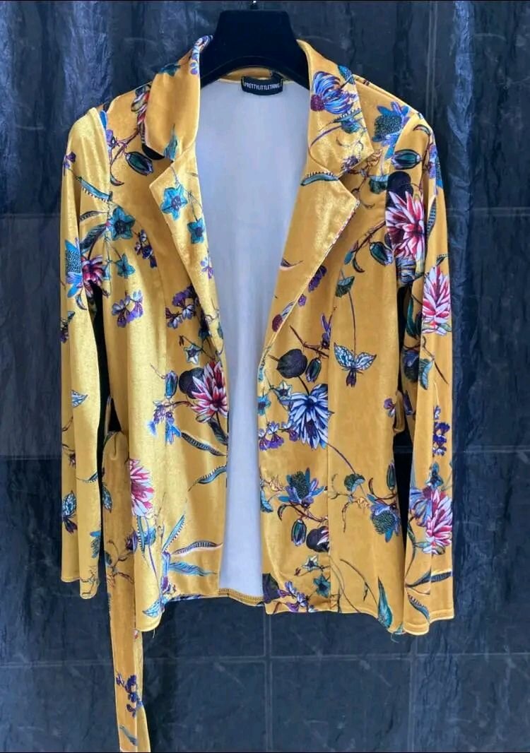 Veste à motifs floraux