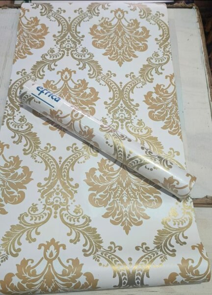 Papier peint floral doré