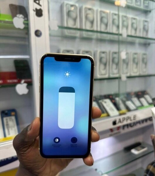 iPhone XR 128GO