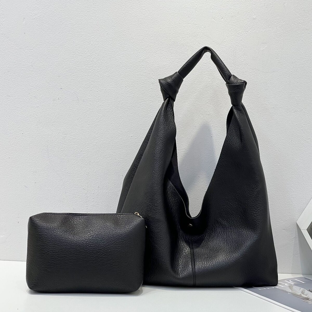 LADIES HANDBAGS- 24061