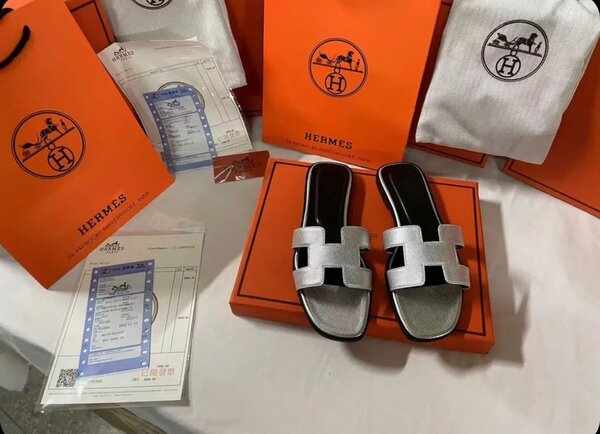 Hermes slipper