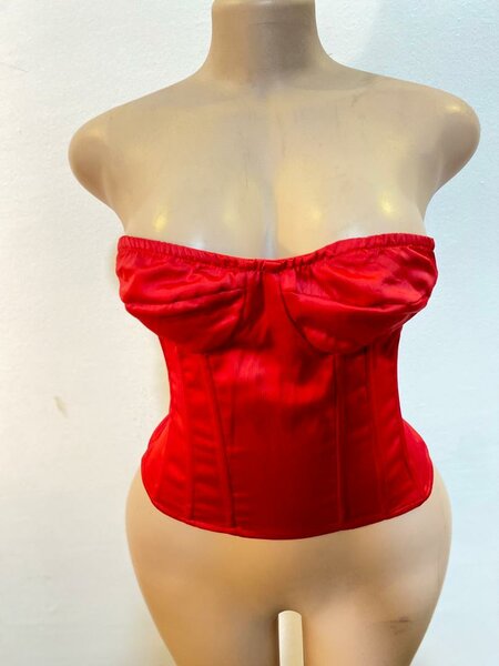 Bustier rouge élégant