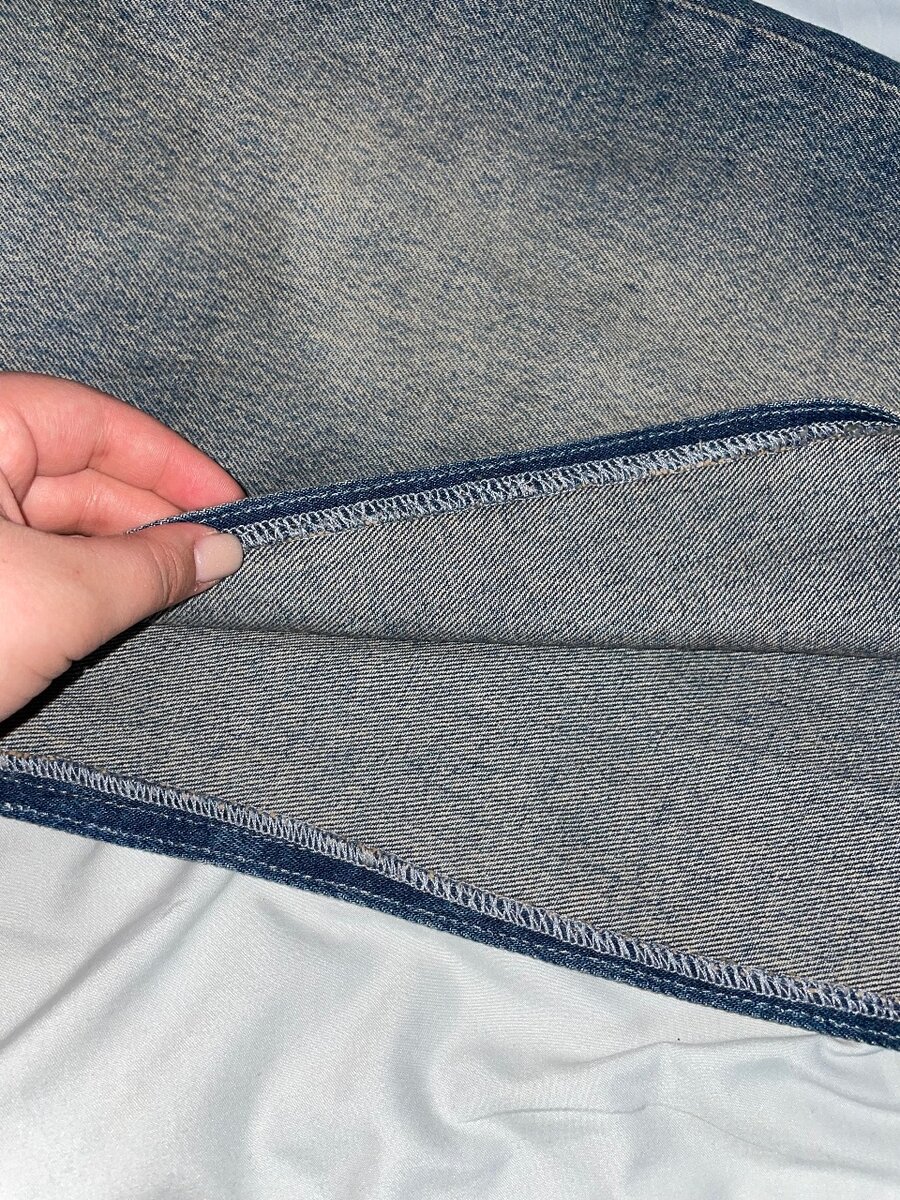 Юбка из джинс с разрезом