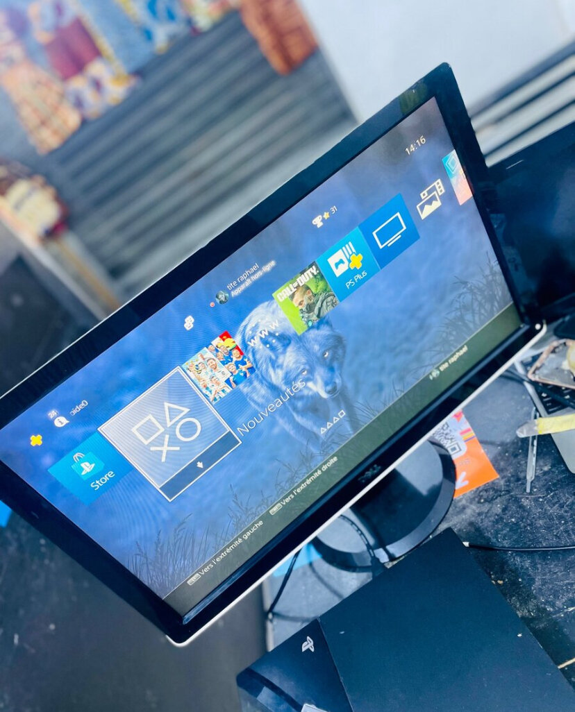 Moniteur Dell UltraSharp Full HD