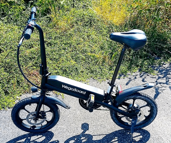 Vélo électrique compact