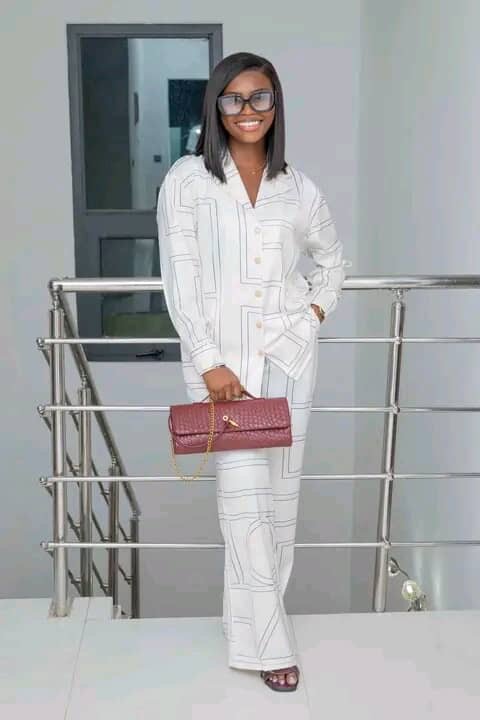 Ensemble pyjama élégant femme