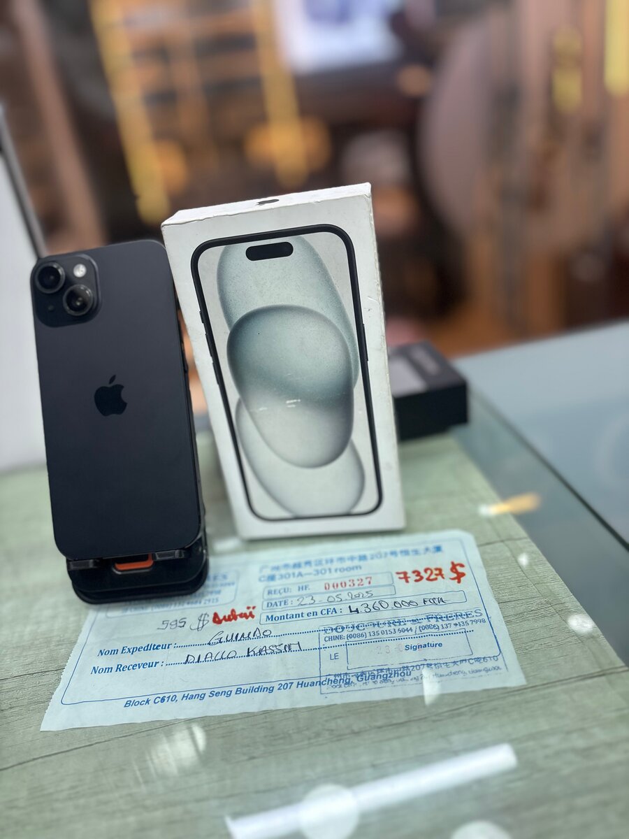 iPhone 15simple 128 GB Noir