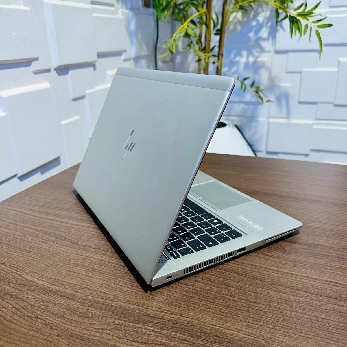 HP EliteBook 640 G11 - Portable Pro Laptop