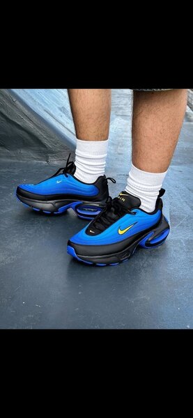 Baskets running bleu et noir