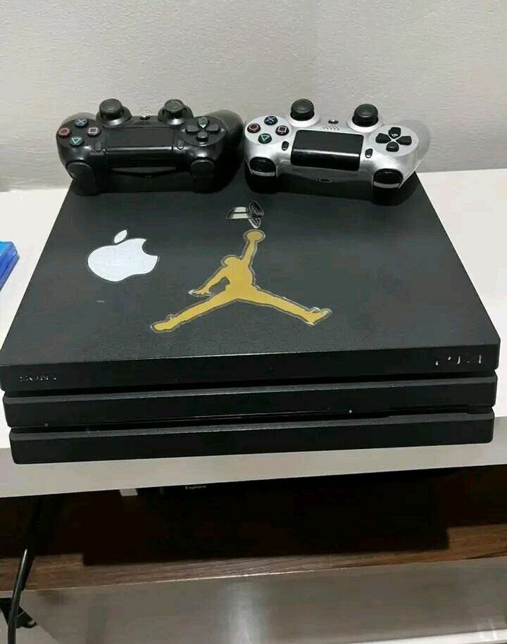 Console Sony PS4 Slim