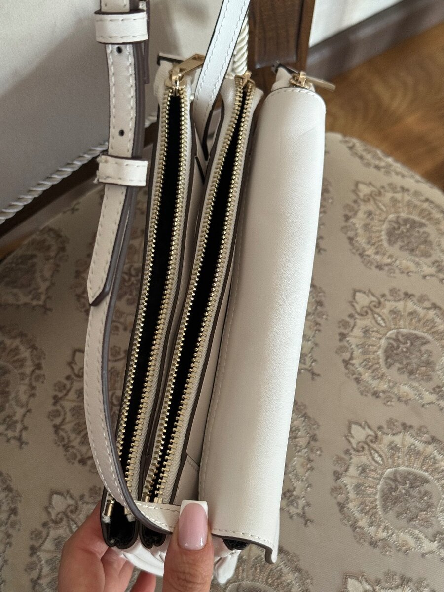 Удобная и вместительная сумочка Marella