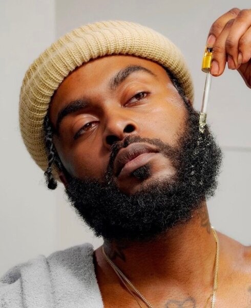 PRODUIT DE BARBE ET CHEVEUX