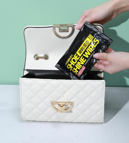 Lingettes nettoyantes chaussures