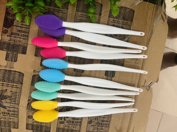 Brosses de Nettoyage en Silicone Colorées