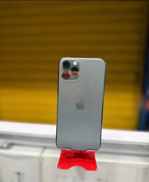 iPhone 11 pro 128g b/90%