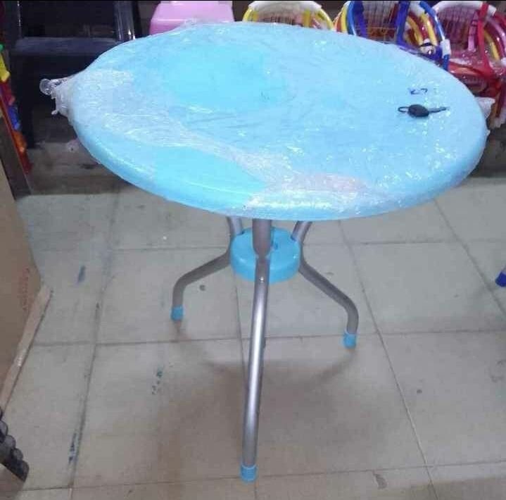 Table ronde pliante portable