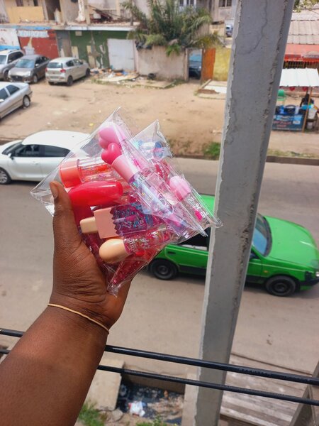 12 Brillant à Lèvres Éclatant