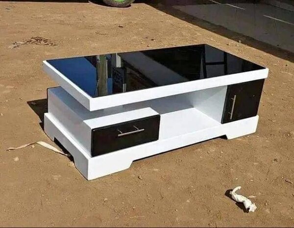 Table basse moderne noire