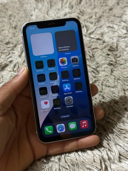 IPHONE XR 64GB